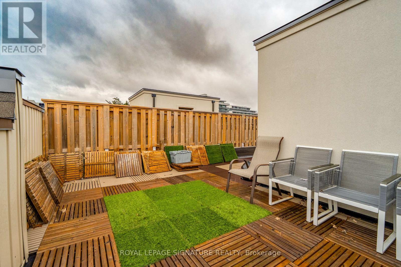 14 Queen Mary Court, Vaughan, Ontario L4L 0H9 - Photo 34 - N12895428