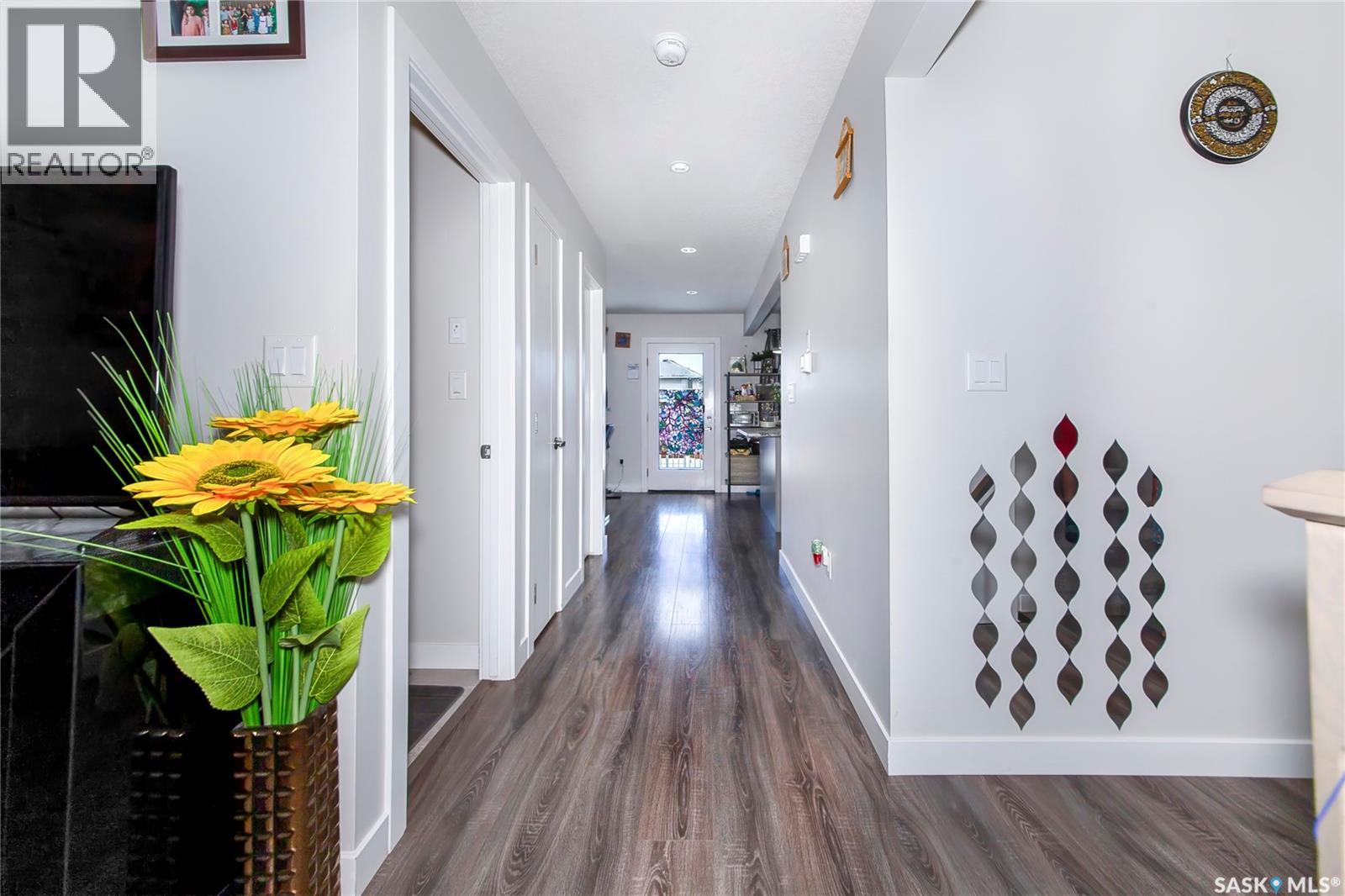 4166 Diefenbaker Drive, Saskatoon, Saskatchewan  S7I 6W8 - Photo 11 - SK030725