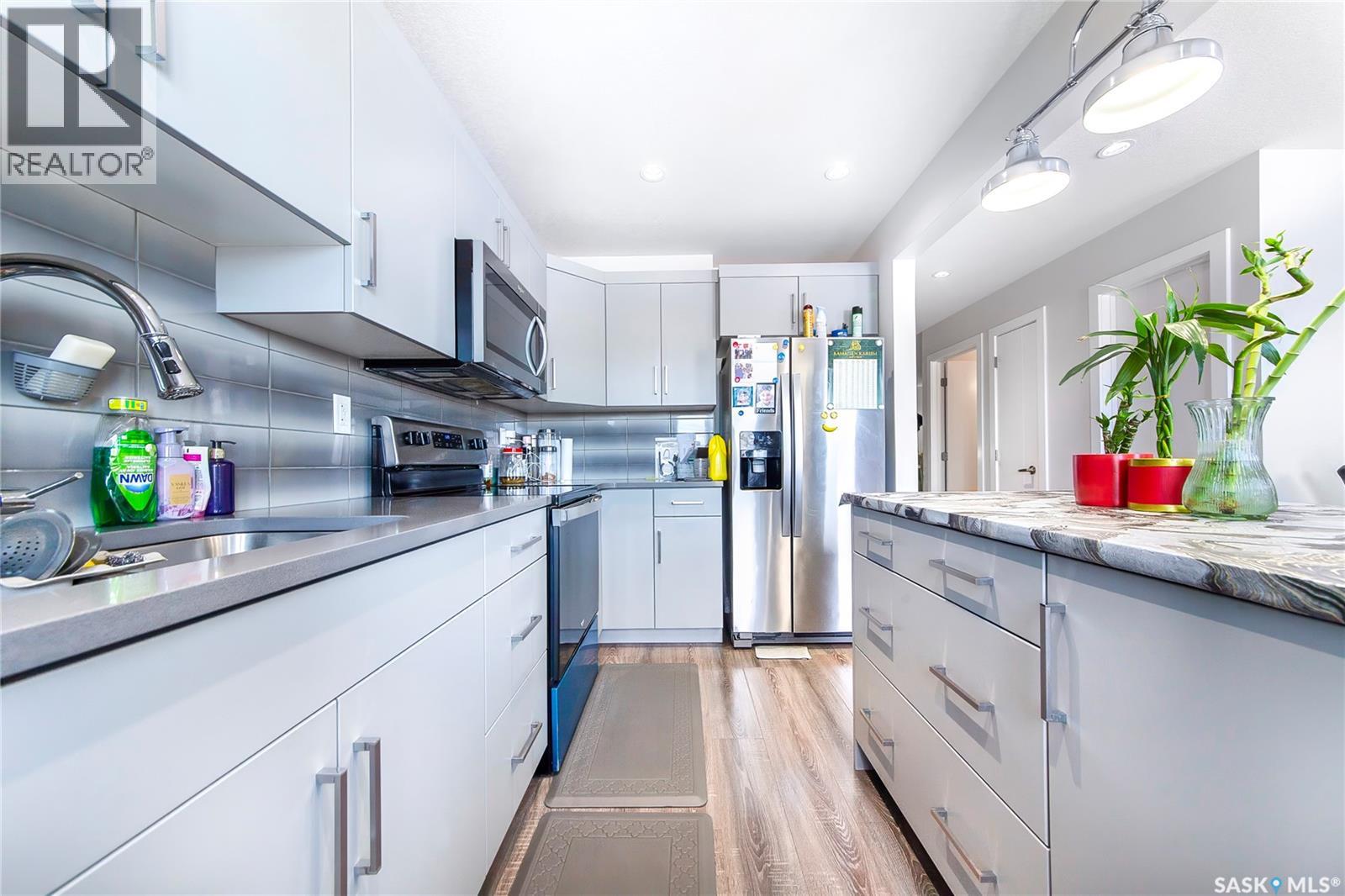 4166 Diefenbaker Drive, Saskatoon, Saskatchewan  S7I 6W8 - Photo 16 - SK030725