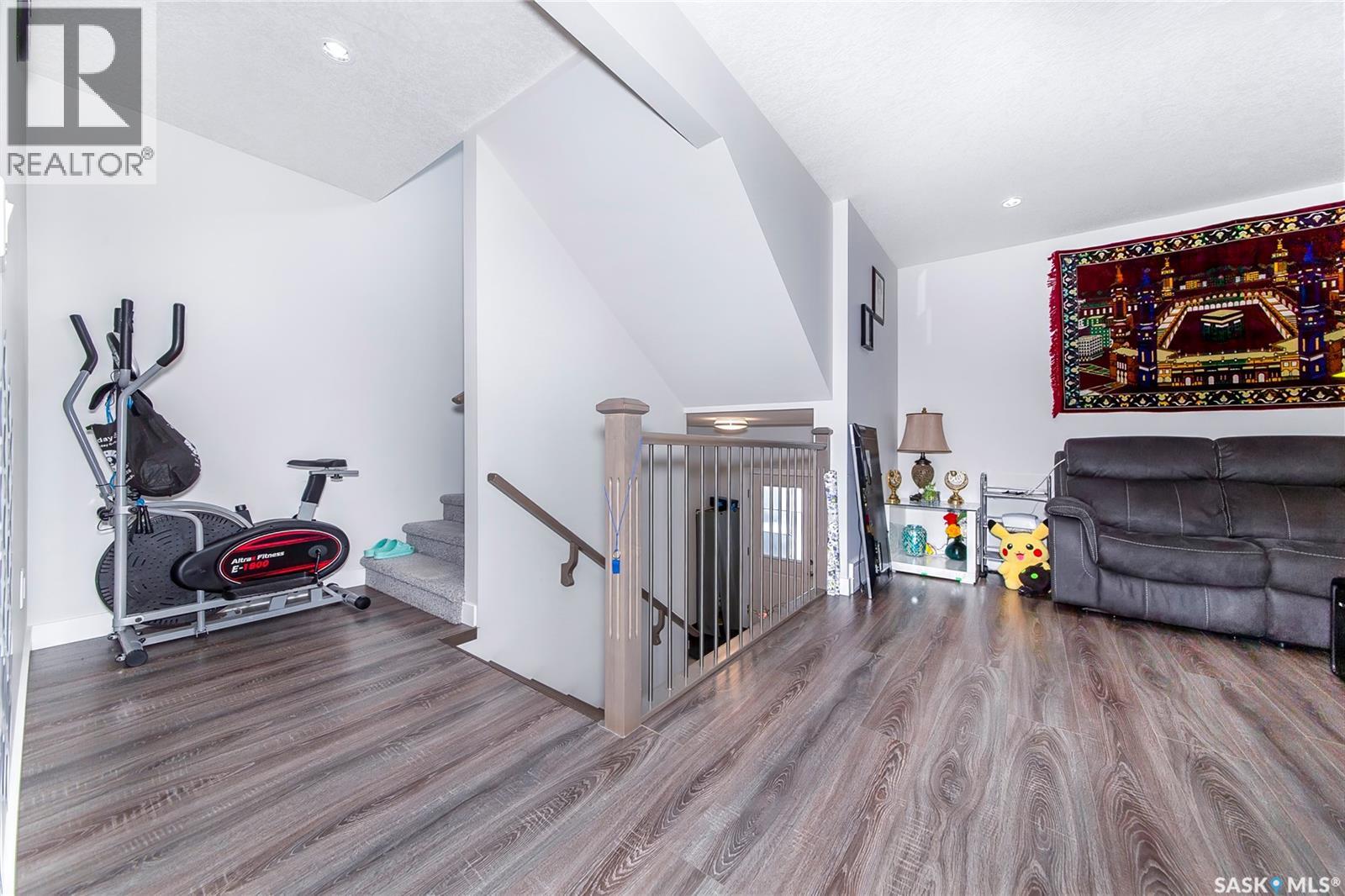 4166 Diefenbaker Drive, Saskatoon, Saskatchewan  S7I 6W8 - Photo 6 - SK030725