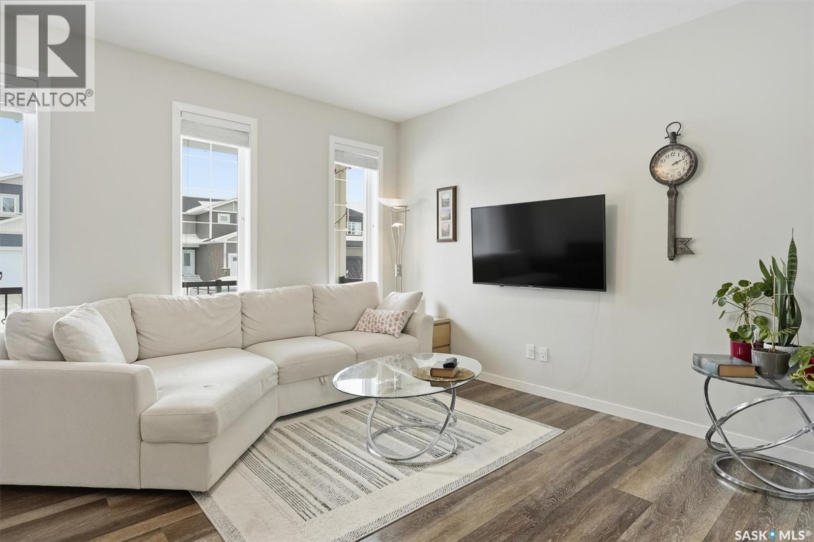 147 Newton Way, Saskatoon, Saskatchewan  S7V 0N6 - Photo 3 - SK030716