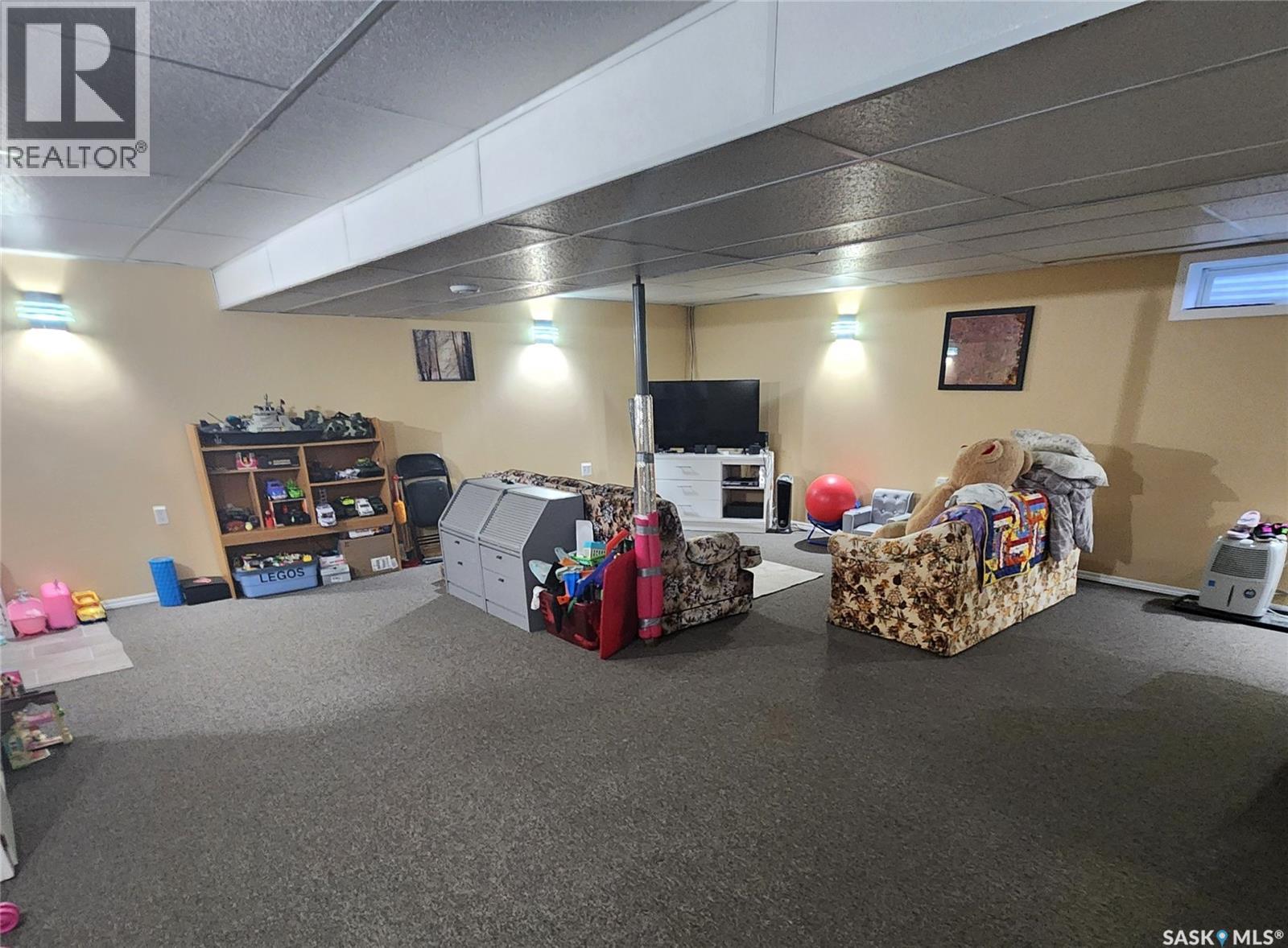 304 Second Avenue E, Lampman, Saskatchewan  S0C 1N0 - Photo 24 - SK030695