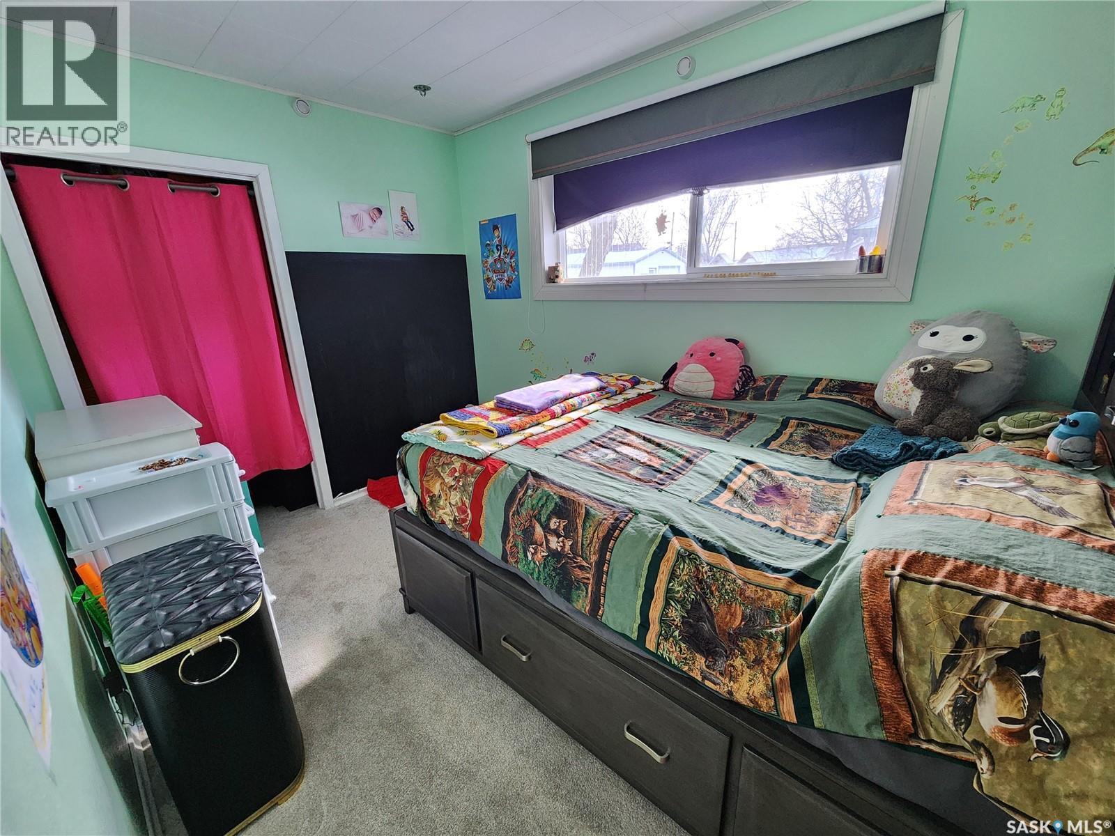 304 Second Avenue E, Lampman, Saskatchewan  S0C 1N0 - Photo 35 - SK030695