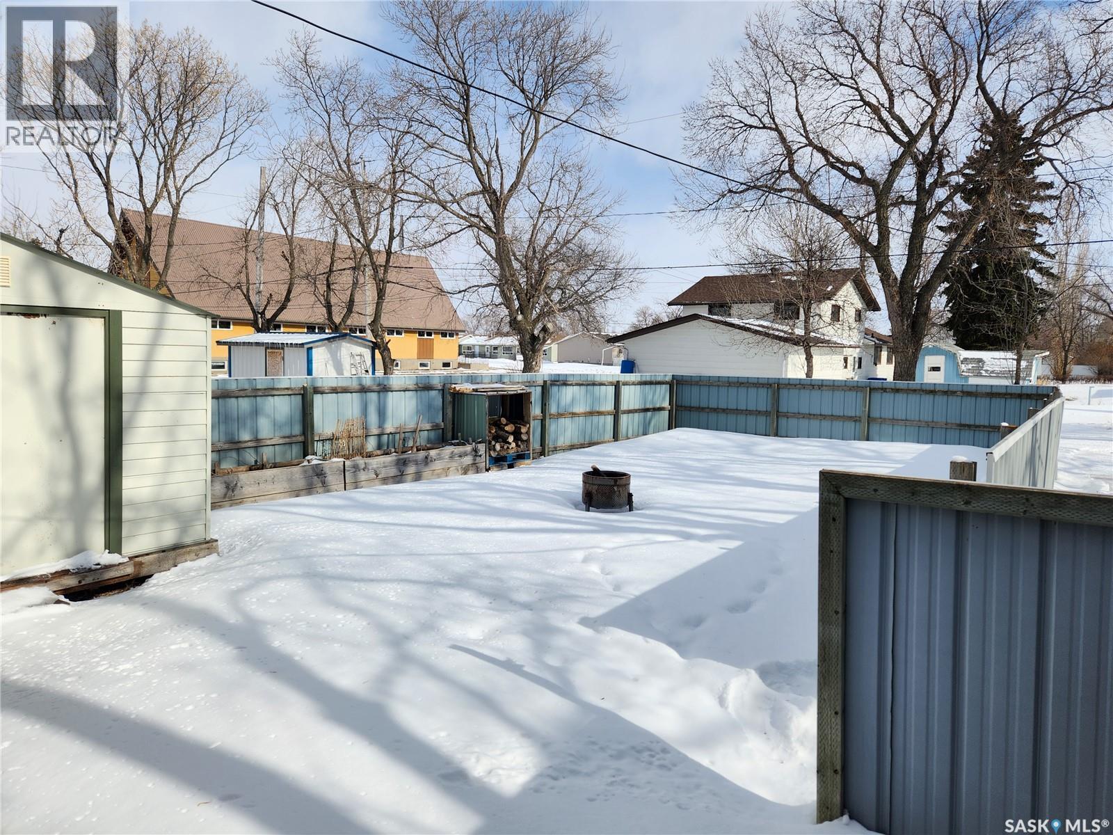 304 Second Avenue E, Lampman, Saskatchewan  S0C 1N0 - Photo 46 - SK030695