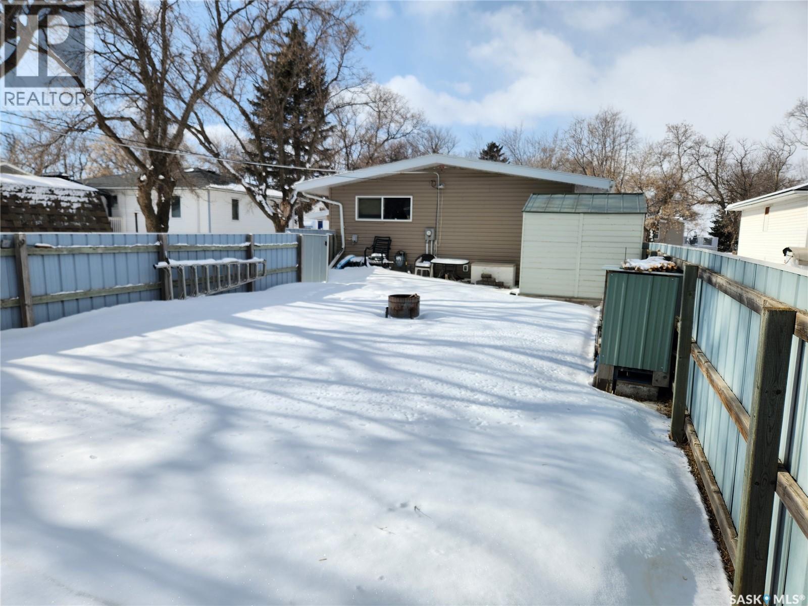 304 Second Avenue E, Lampman, Saskatchewan  S0C 1N0 - Photo 48 - SK030695