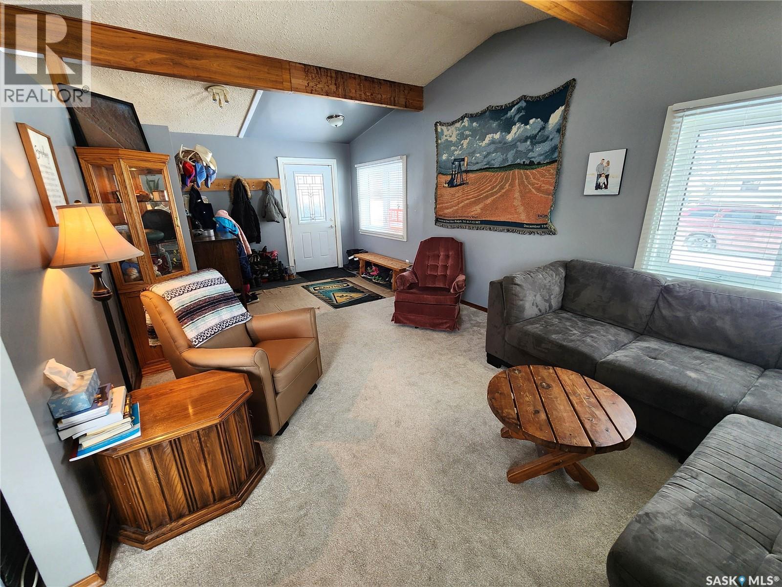 304 Second Avenue E, Lampman, Saskatchewan  S0C 1N0 - Photo 6 - SK030695