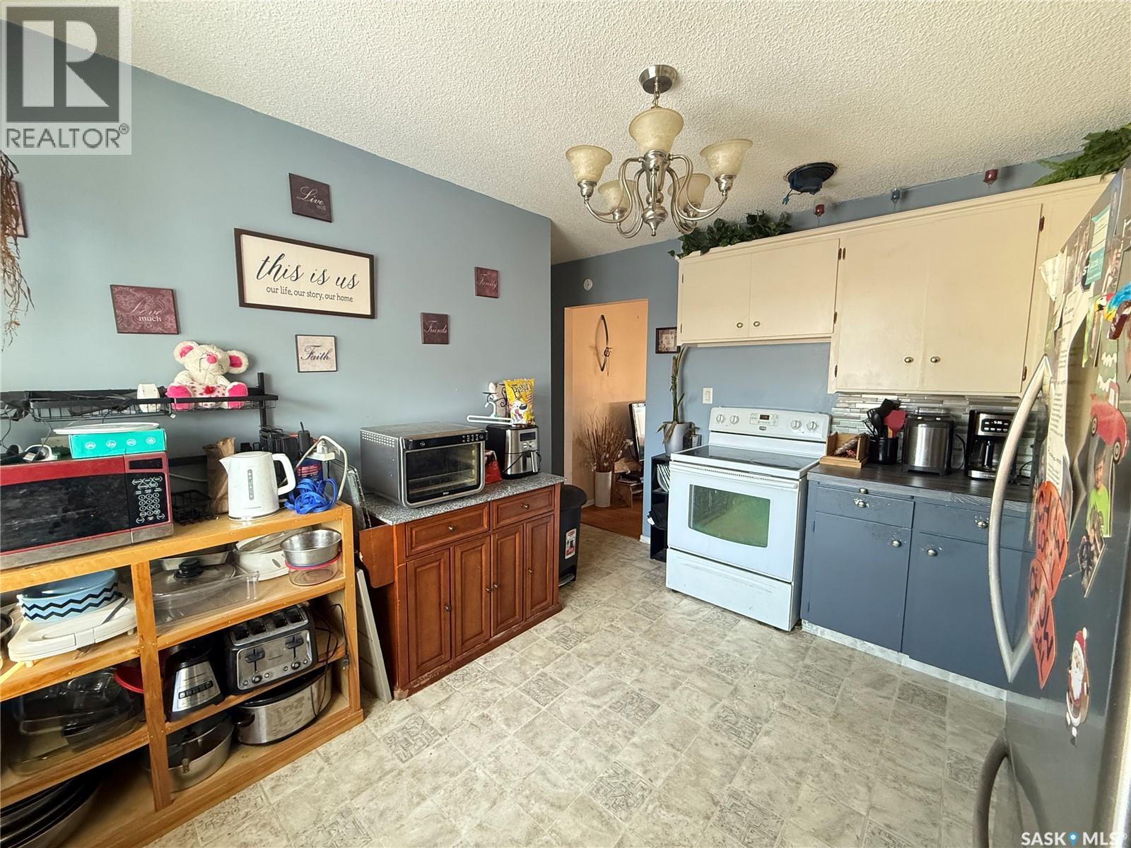 267 Froom Crescent, Regina, Saskatchewan  S4N 1T2 - Photo 6 - SK030602