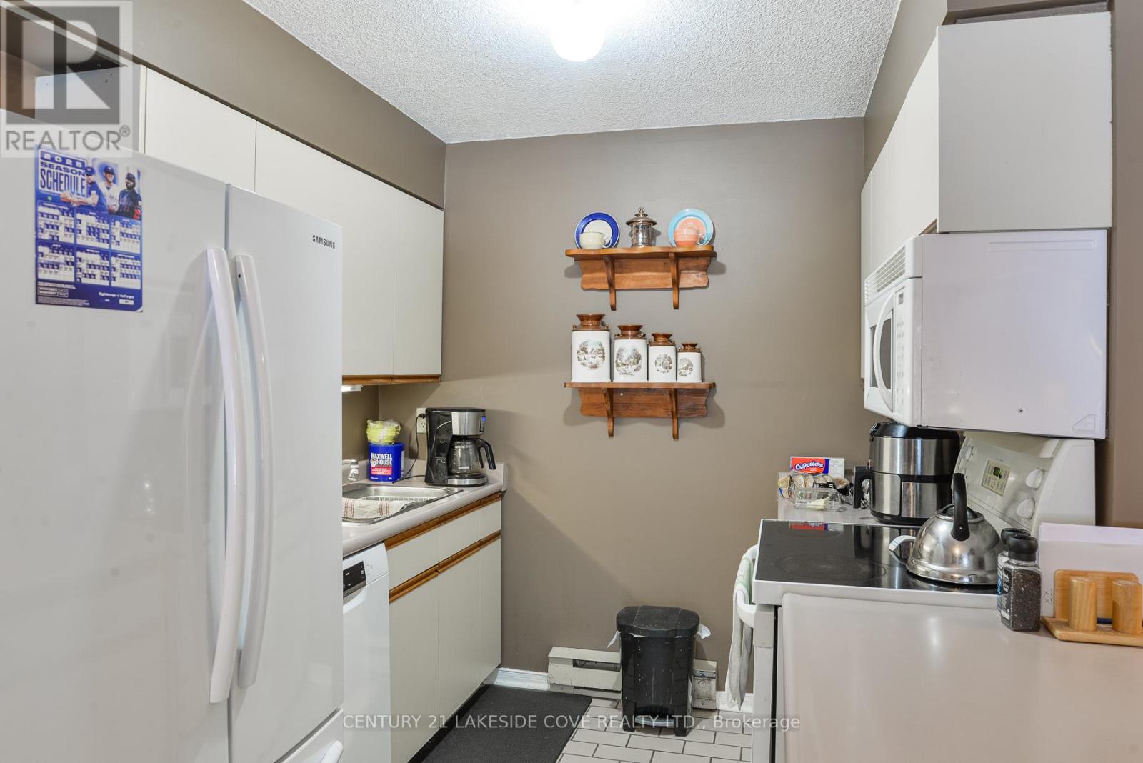 71 Laguna Parkway, Ramara, Ontario  L0K 1B0 - Photo 11 - S12895286