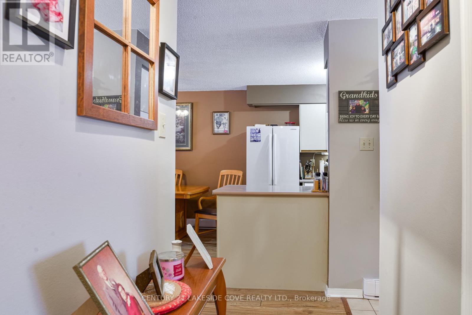 71 Laguna Parkway, Ramara, Ontario  L0K 1B0 - Photo 16 - S12895286