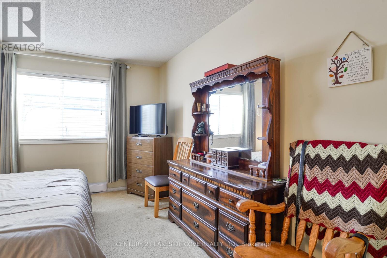 71 Laguna Parkway, Ramara, Ontario  L0K 1B0 - Photo 18 - S12895286