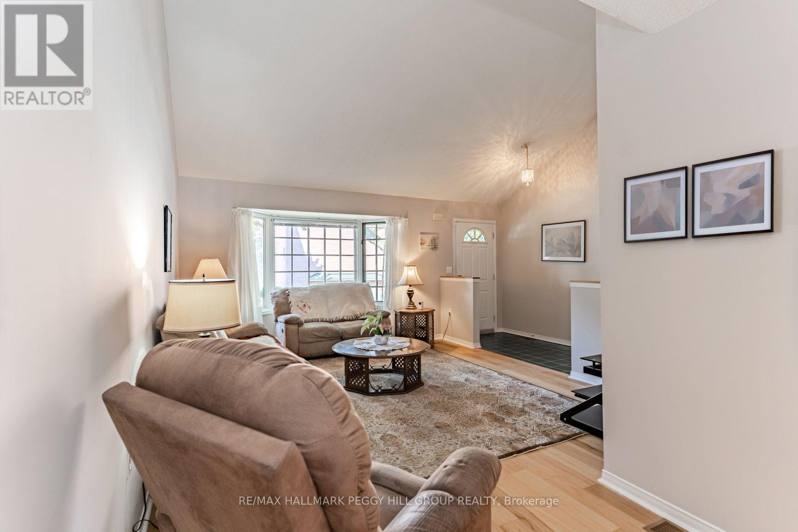 402 - 40 Museum Drive, Orillia, Ontario  L3V 7T9 - Photo 2 - S12895322