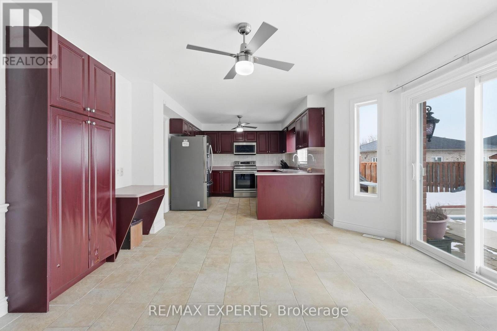 165 Sproule Drive, Barrie, Ontario  L4N 0R1 - Photo 15 - S12895368