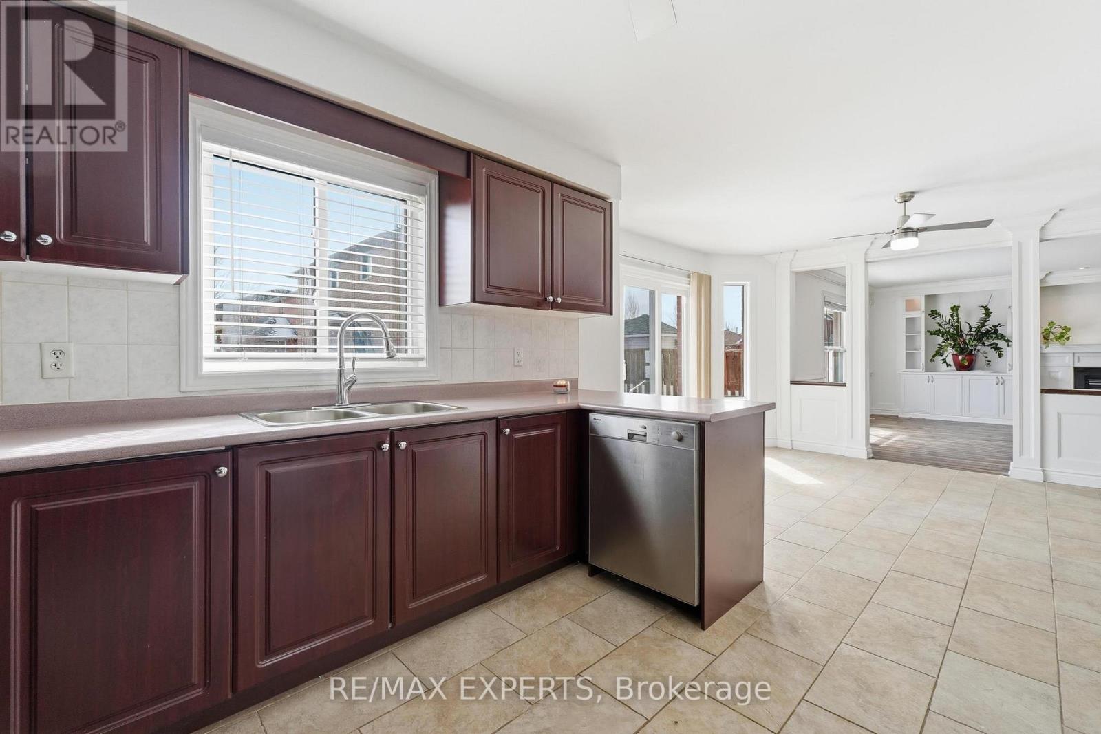 165 Sproule Drive, Barrie, Ontario  L4N 0R1 - Photo 18 - S12895368