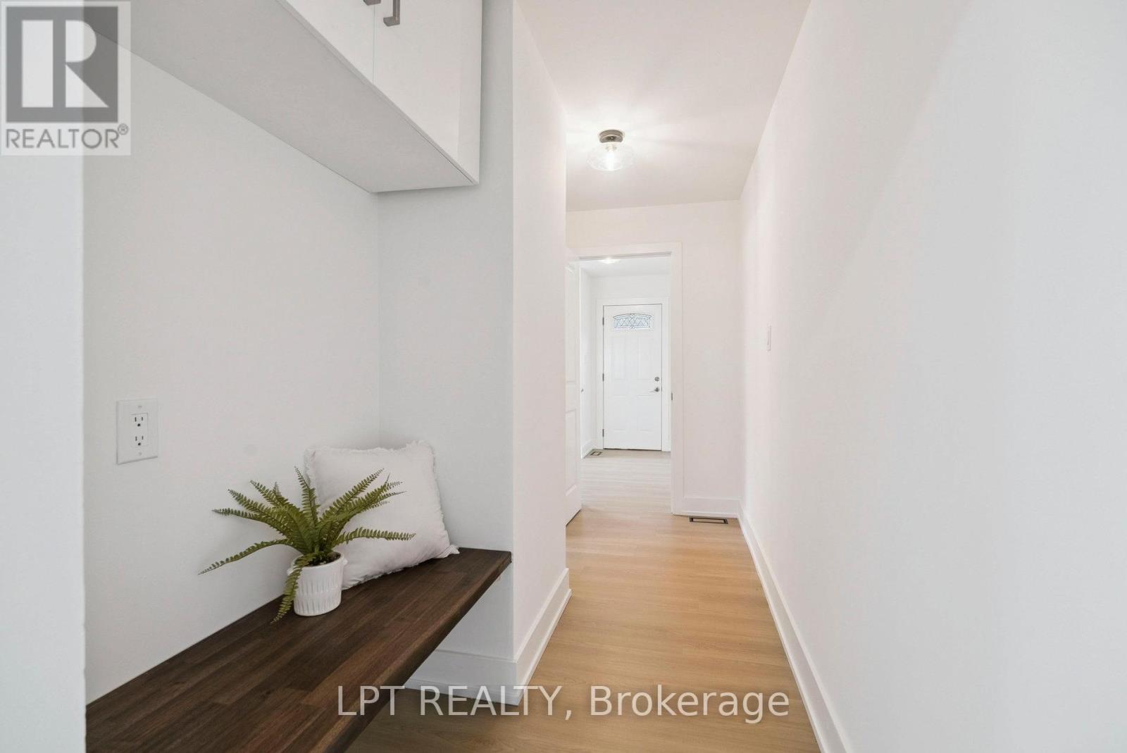 1083 Line 15 N, Oro-Medonte, Ontario  L3V 8J1 - Photo 18 - S12895384