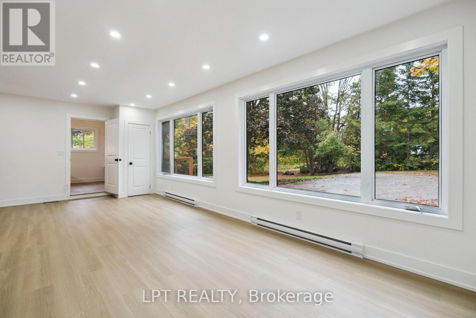 1083 Line 15 N, Oro-Medonte, Ontario  L3V 8J1 - Photo 38 - S12895384