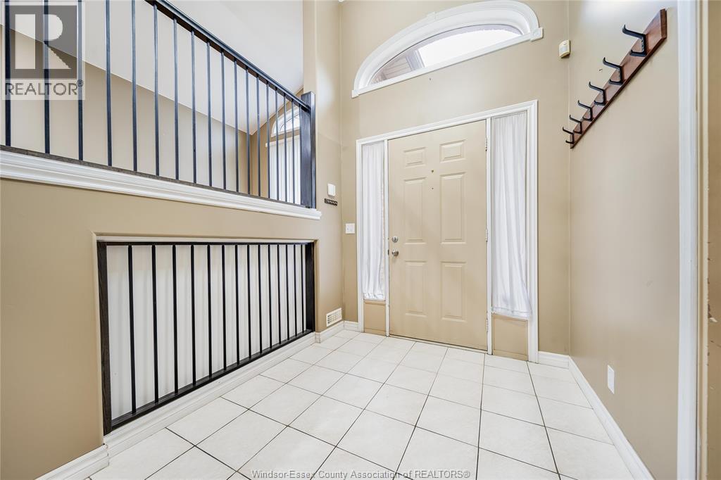 2704 Cappelletto Road, Windsor, Ontario  N8W 5M9 - Photo 2 - 26005599