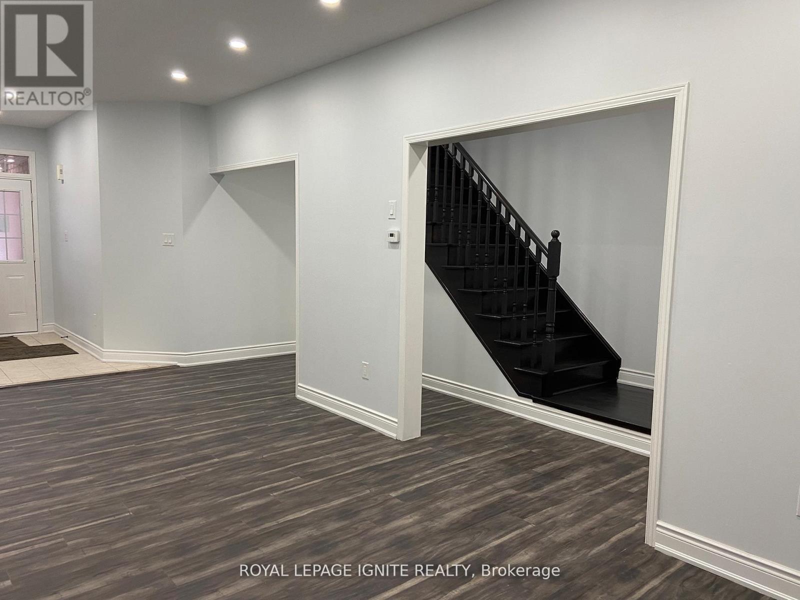 (Main & 2nd Floor) - 90 Kilrea Way, Brampton (Credit Valley), Ontario  L6X 0R3 - Photo 14 - W12895138