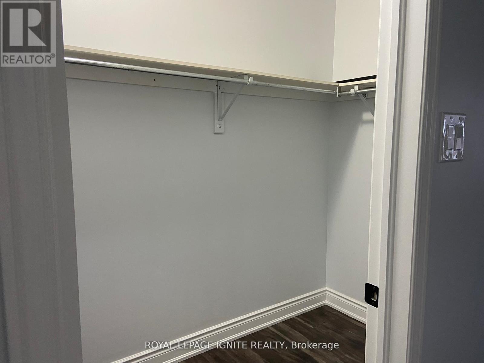 (Main & 2nd Floor) - 90 Kilrea Way, Brampton (Credit Valley), Ontario  L6X 0R3 - Photo 18 - W12895138