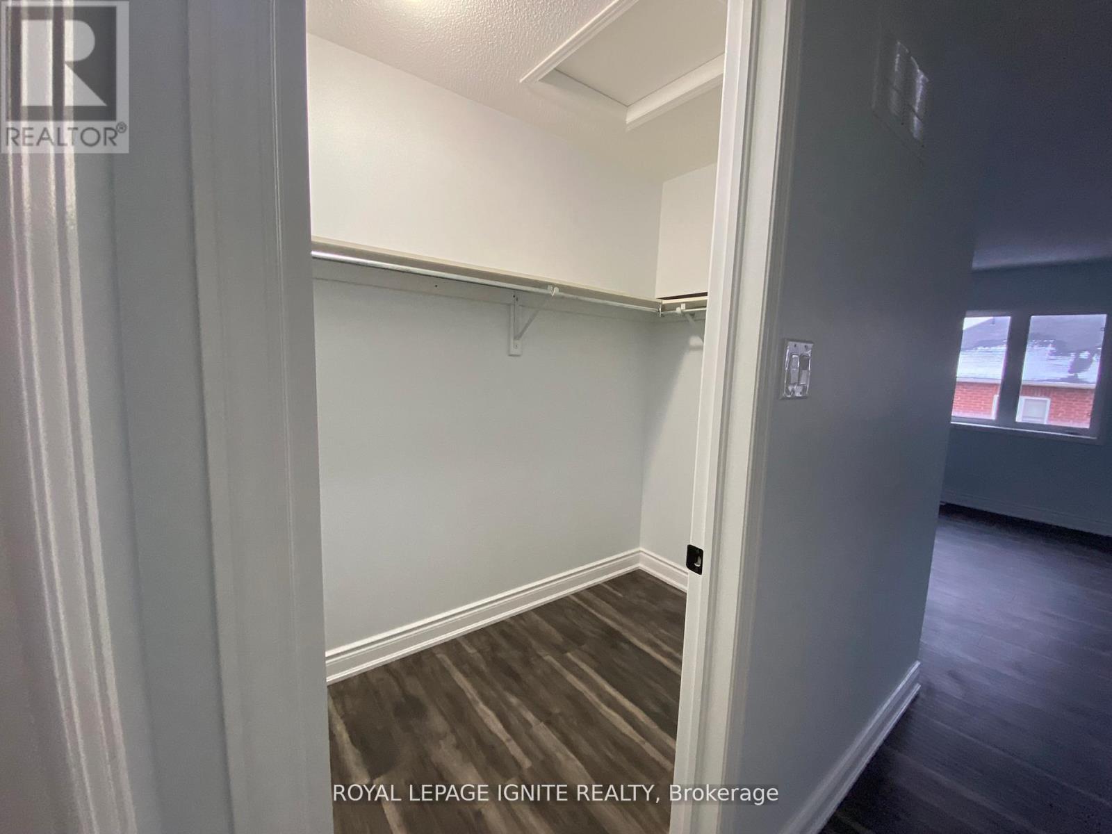 (Main & 2nd Floor) - 90 Kilrea Way, Brampton (Credit Valley), Ontario  L6X 0R3 - Photo 19 - W12895138