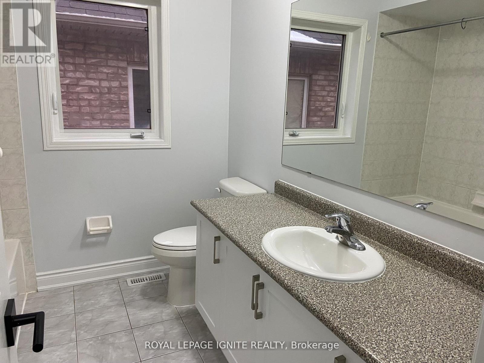 (Main & 2nd Floor) - 90 Kilrea Way, Brampton (Credit Valley), Ontario  L6X 0R3 - Photo 22 - W12895138