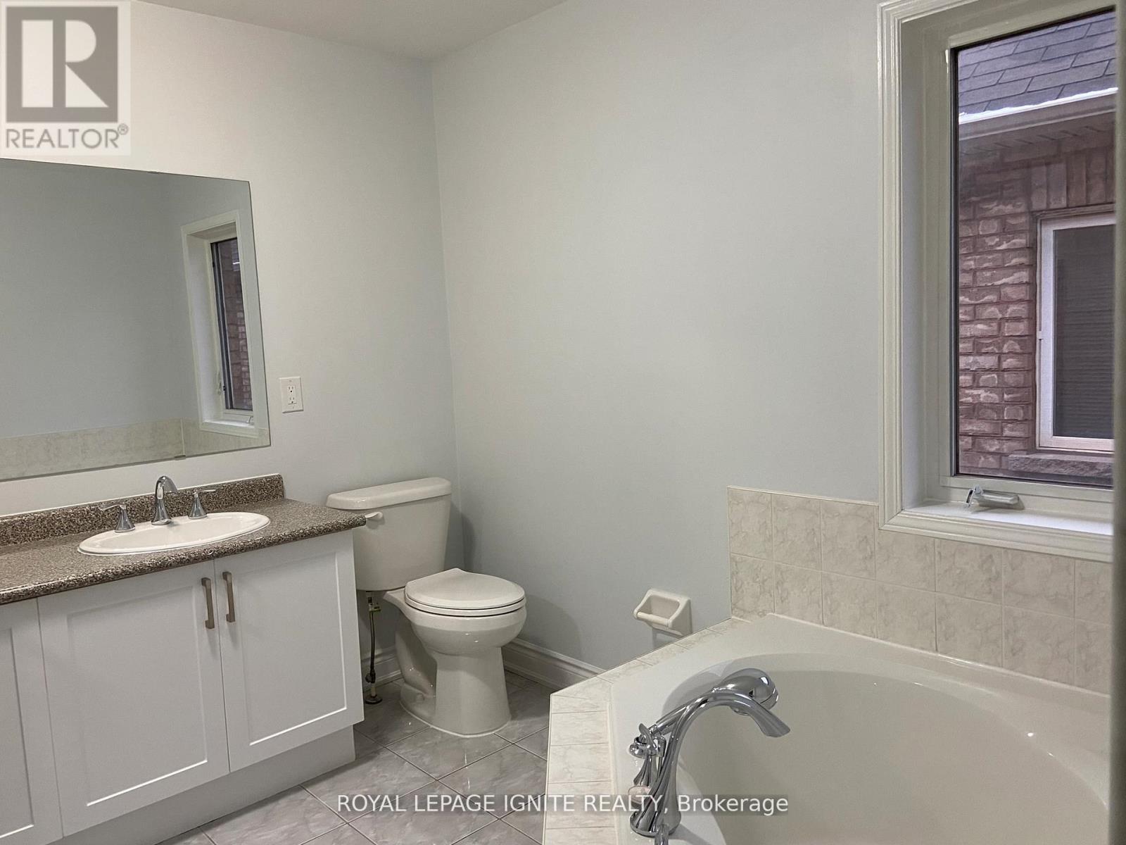 (Main & 2nd Floor) - 90 Kilrea Way, Brampton (Credit Valley), Ontario  L6X 0R3 - Photo 25 - W12895138