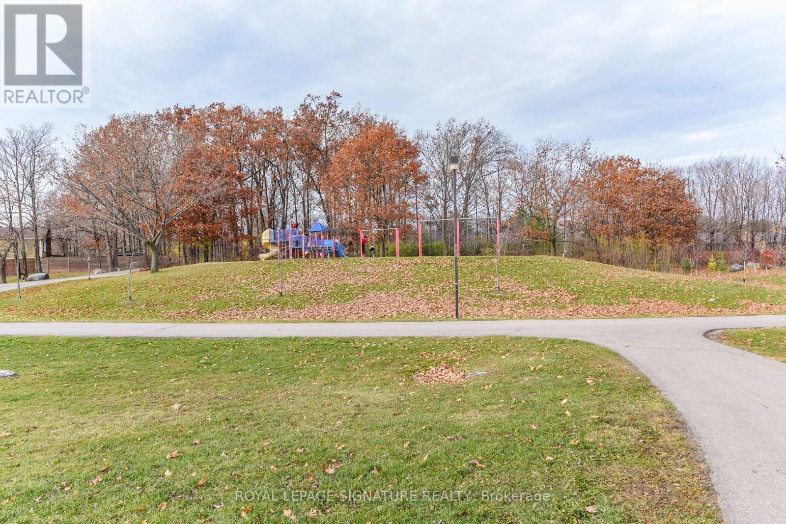 Upper Level - 3162 Folkway Drive, Mississauga, Ontario  L5L 2A3 - Photo 50 - W12895142