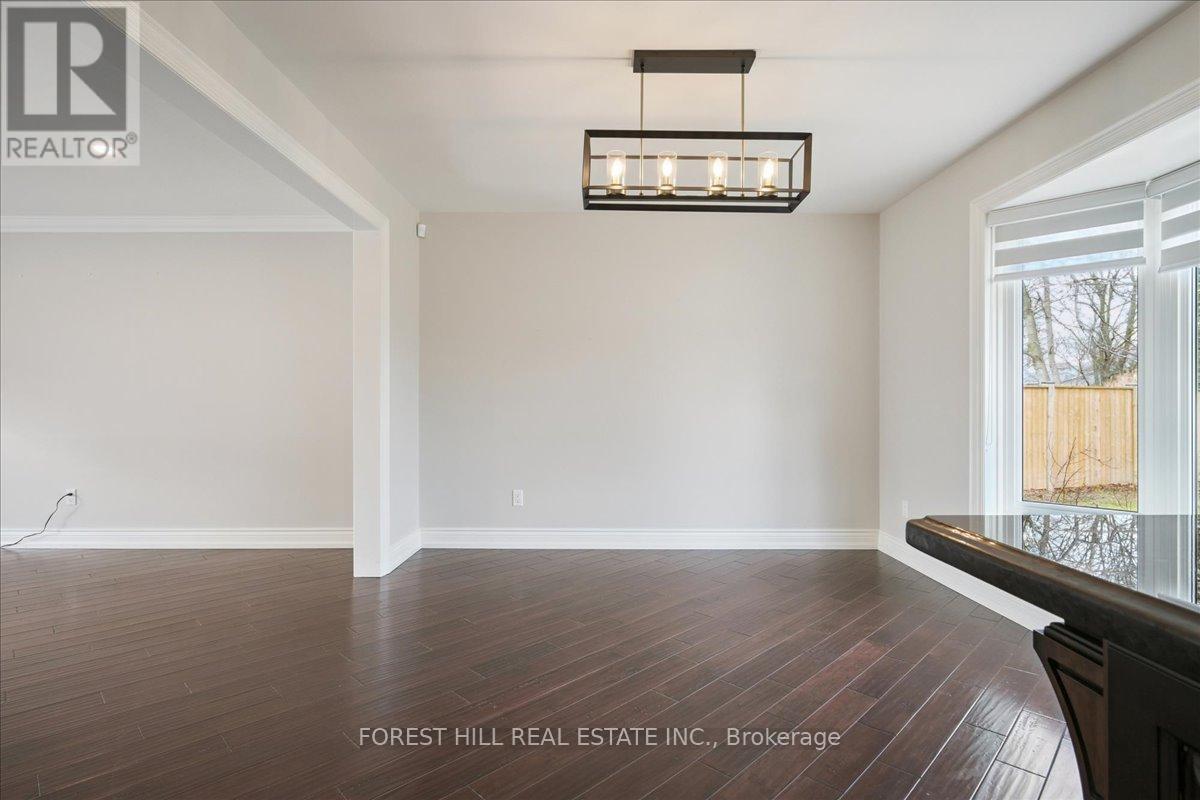 2579 Kenna Court, Mississauga, Ontario  L5K 2K4 - Photo 12 - W12895164