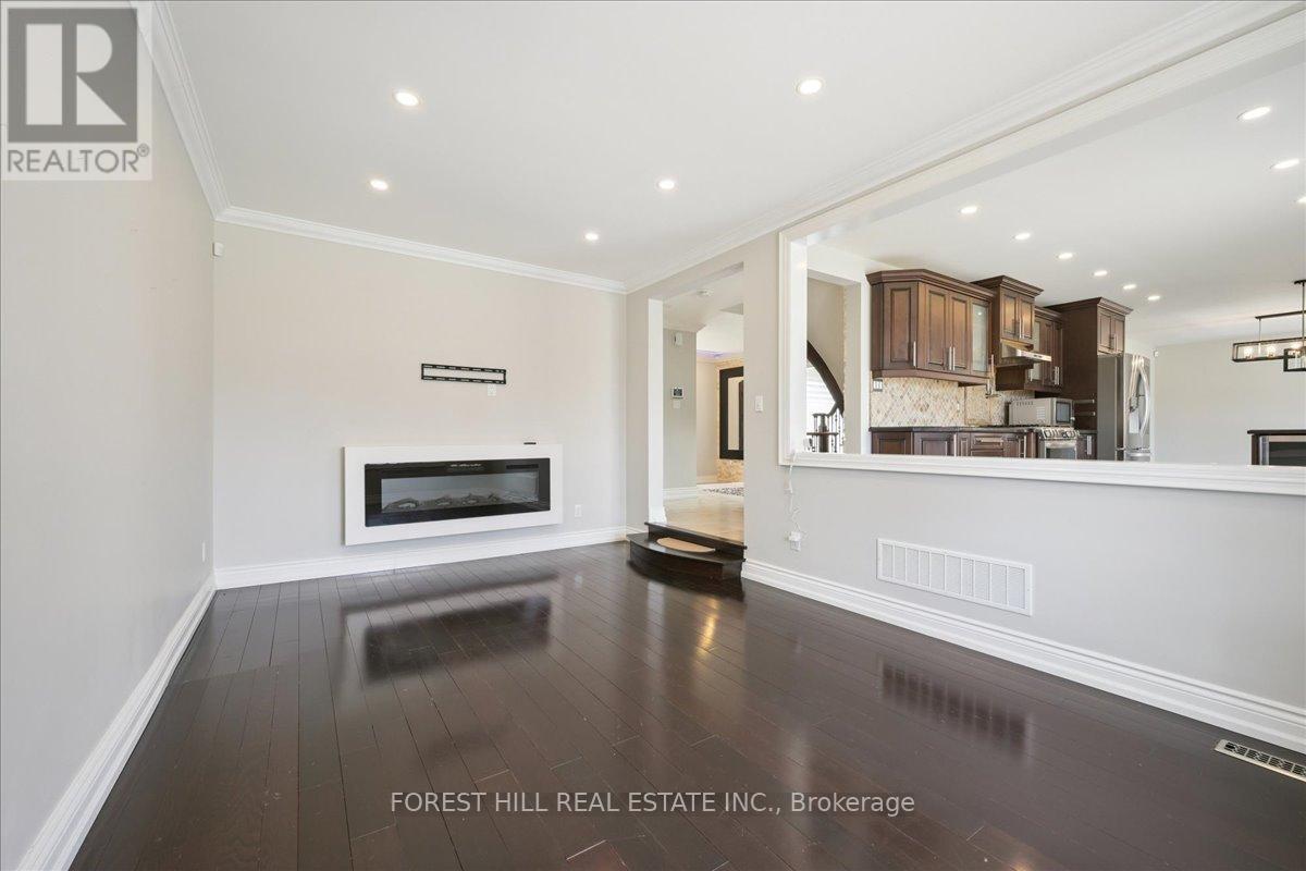 2579 Kenna Court, Mississauga, Ontario  L5K 2K4 - Photo 15 - W12895164