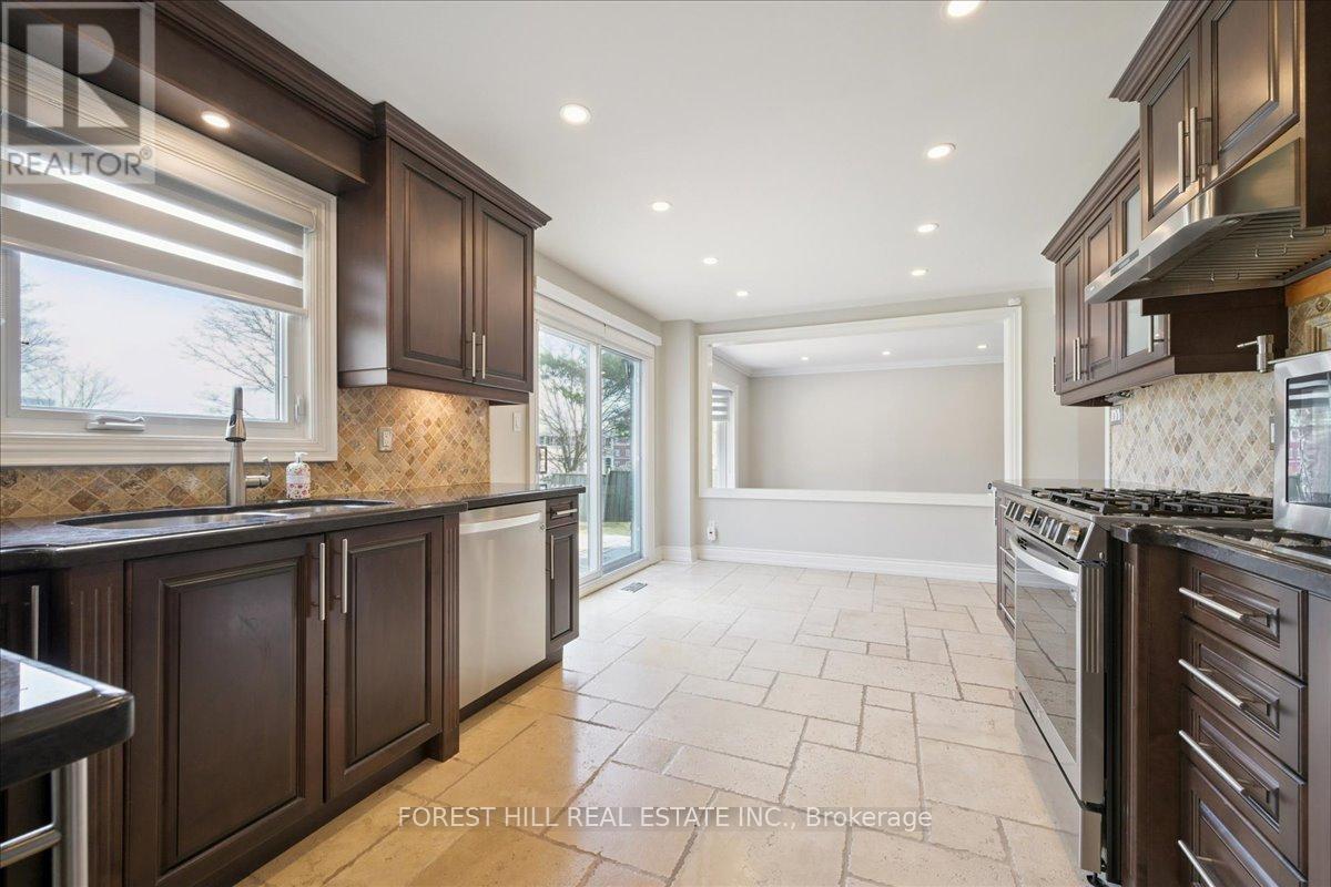 2579 Kenna Court, Mississauga, Ontario  L5K 2K4 - Photo 20 - W12895164