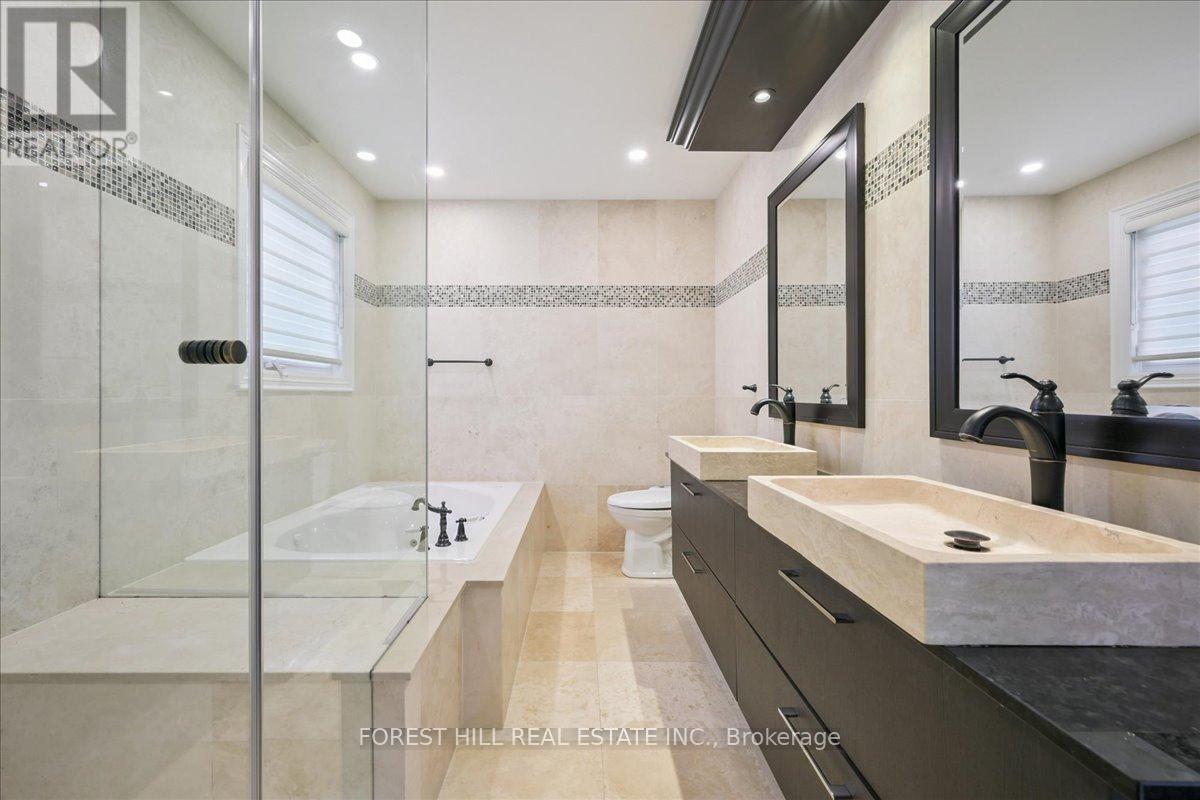 2579 Kenna Court, Mississauga, Ontario  L5K 2K4 - Photo 27 - W12895164