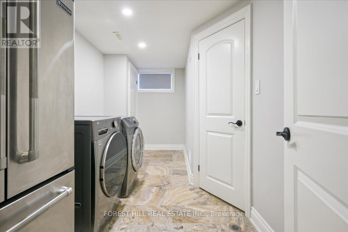 2579 Kenna Court, Mississauga, Ontario  L5K 2K4 - Photo 31 - W12895164