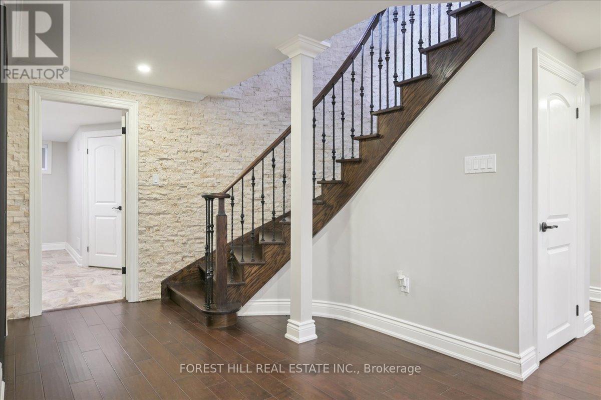 2579 Kenna Court, Mississauga, Ontario  L5K 2K4 - Photo 33 - W12895164