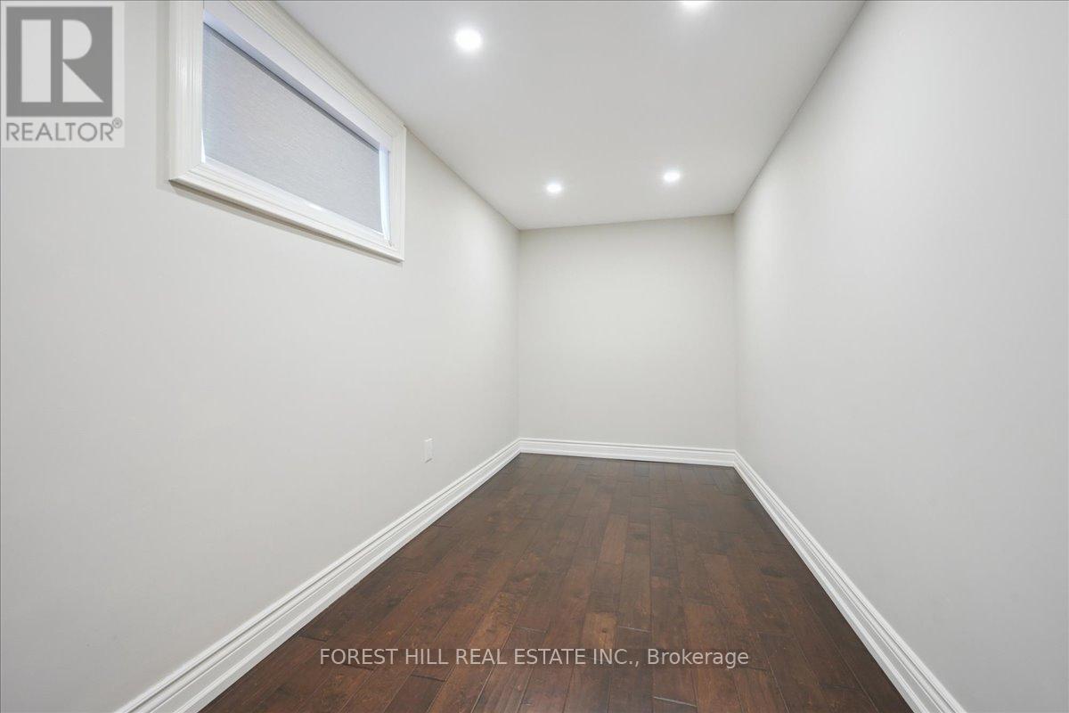 2579 Kenna Court, Mississauga, Ontario  L5K 2K4 - Photo 42 - W12895164