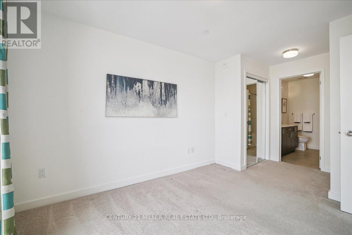 305 - 150 Sabina Drive, Oakville, Ontario  L6H 0W3 - Photo 18 - W12895240