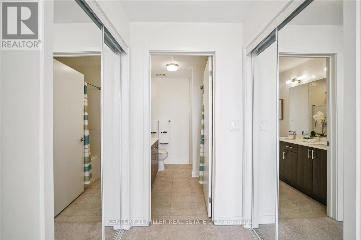 305 - 150 Sabina Drive, Oakville, Ontario  L6H 0W3 - Photo 19 - W12895240