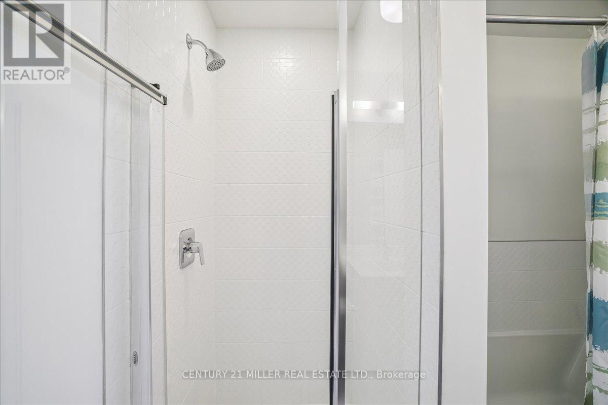 305 - 150 Sabina Drive, Oakville, Ontario  L6H 0W3 - Photo 21 - W12895240