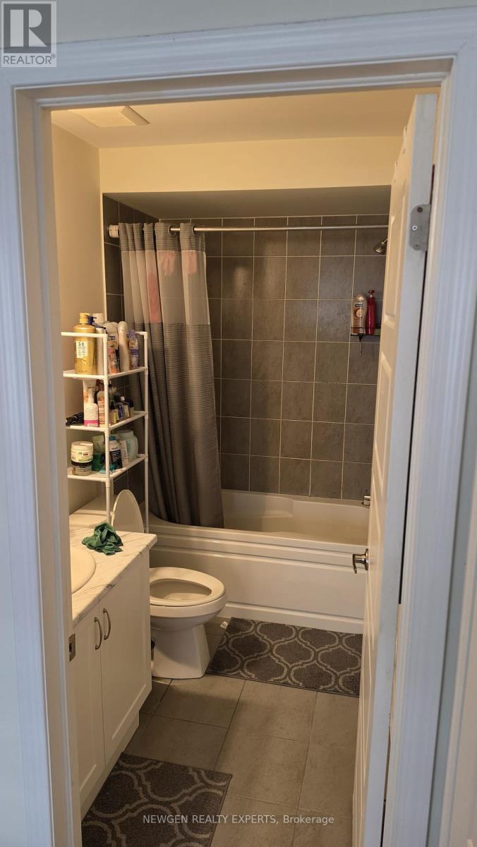 11 - 230 Lagerfeld Drive, Brampton, Ontario  L7A 5G9 - Photo 7 - W12895326