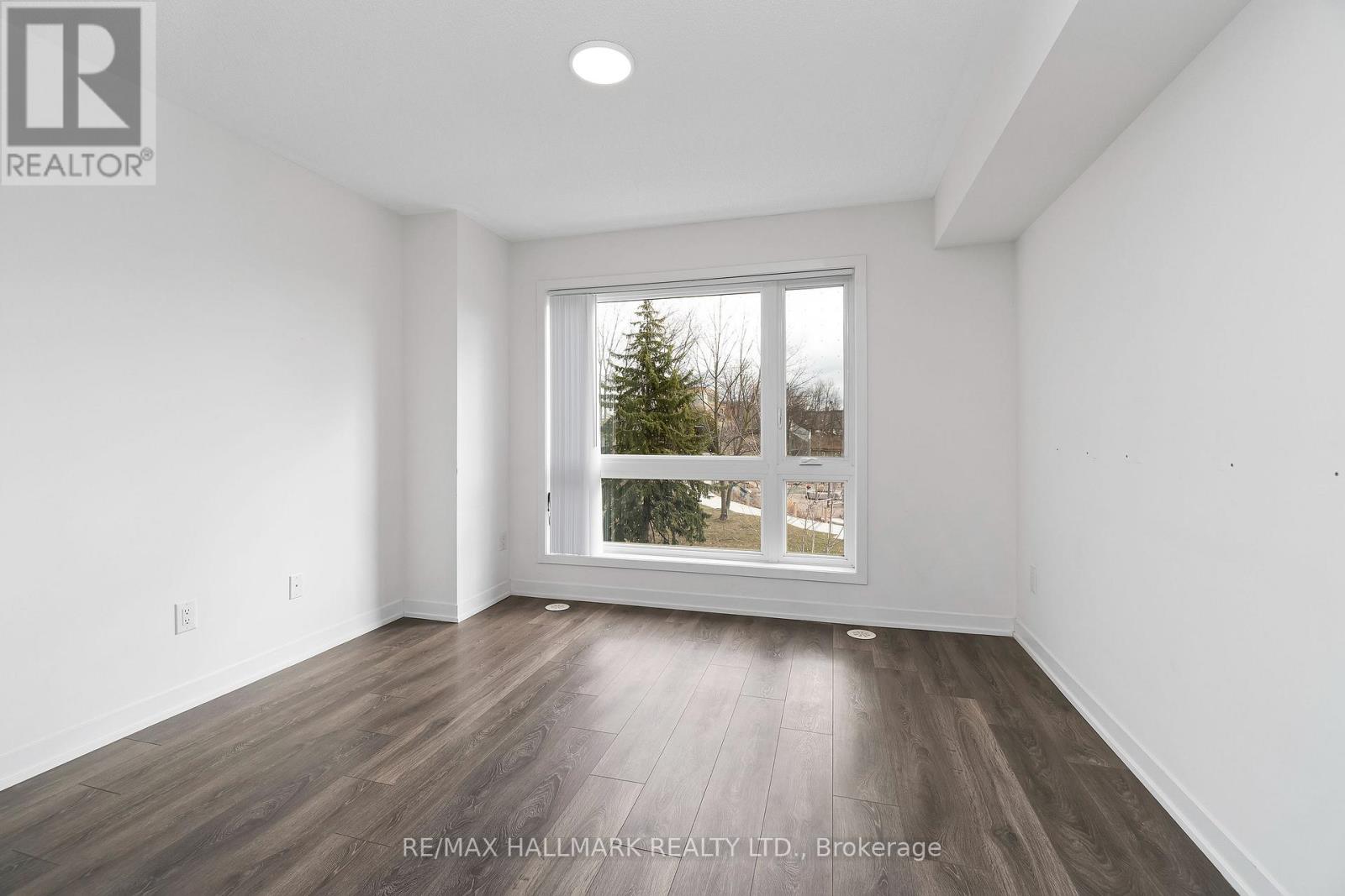 H202 - 90 Canon Jackson Drive, Toronto, Ontario  M6M 0B9 - Photo 7 - W12895332