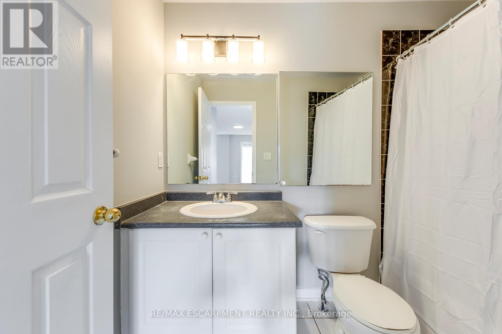 4401 Peter Drive, Burlington, Ontario  L7L 6S6 - Photo 26 - W12895354