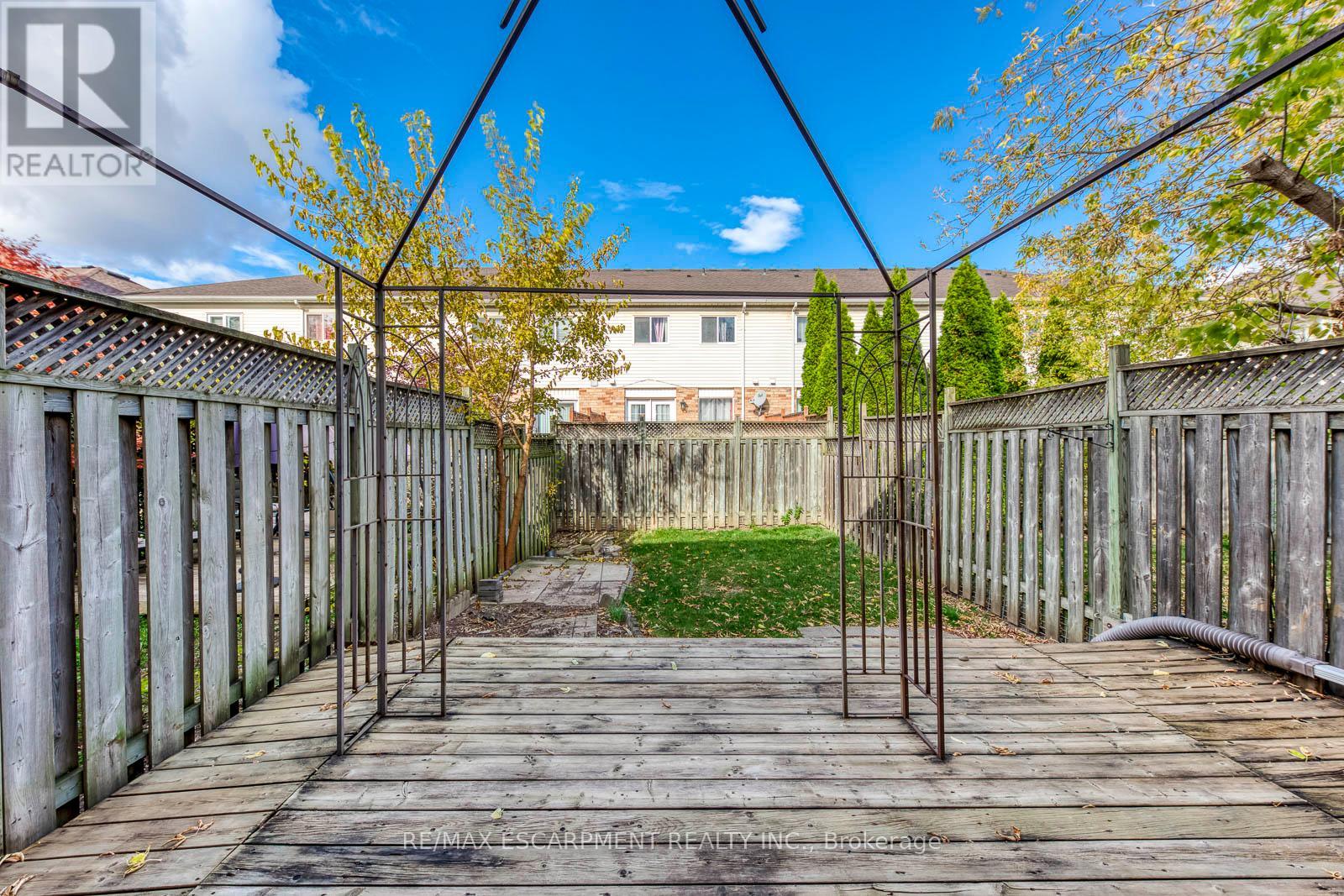 4401 Peter Drive, Burlington, Ontario  L7L 6S6 - Photo 36 - W12895354