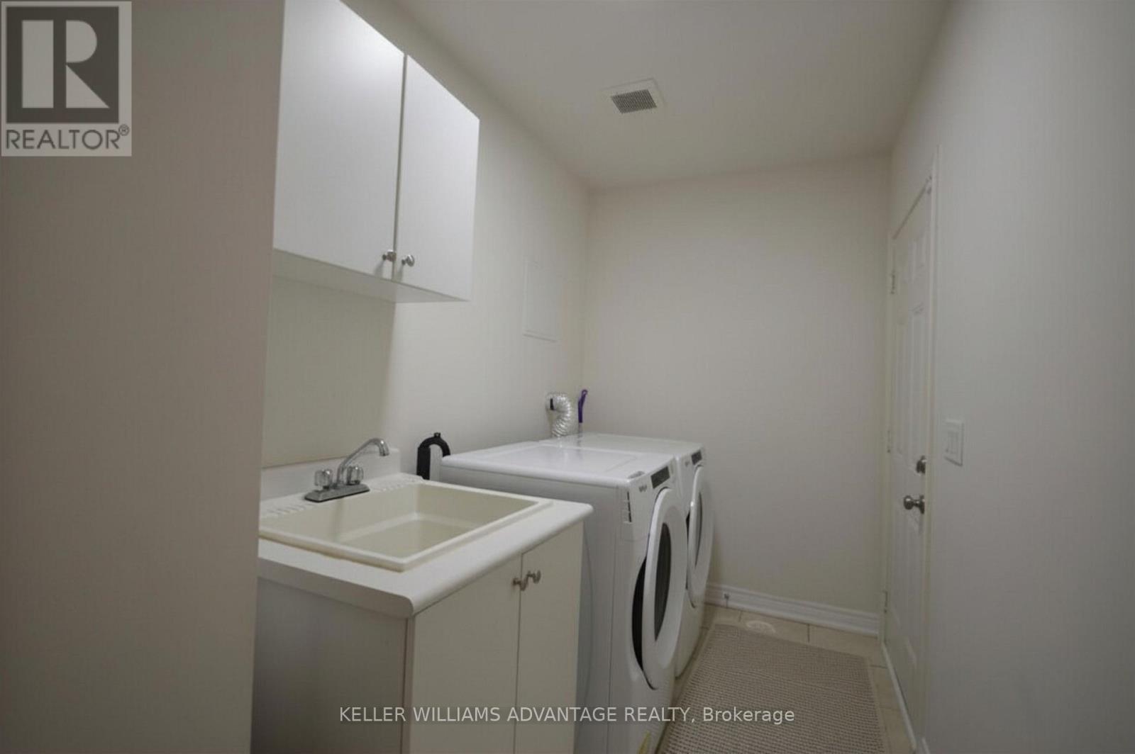 466 Silver Maple Road, Oakville, Ontario  L6H 3P5 - Photo 5 - W12895388