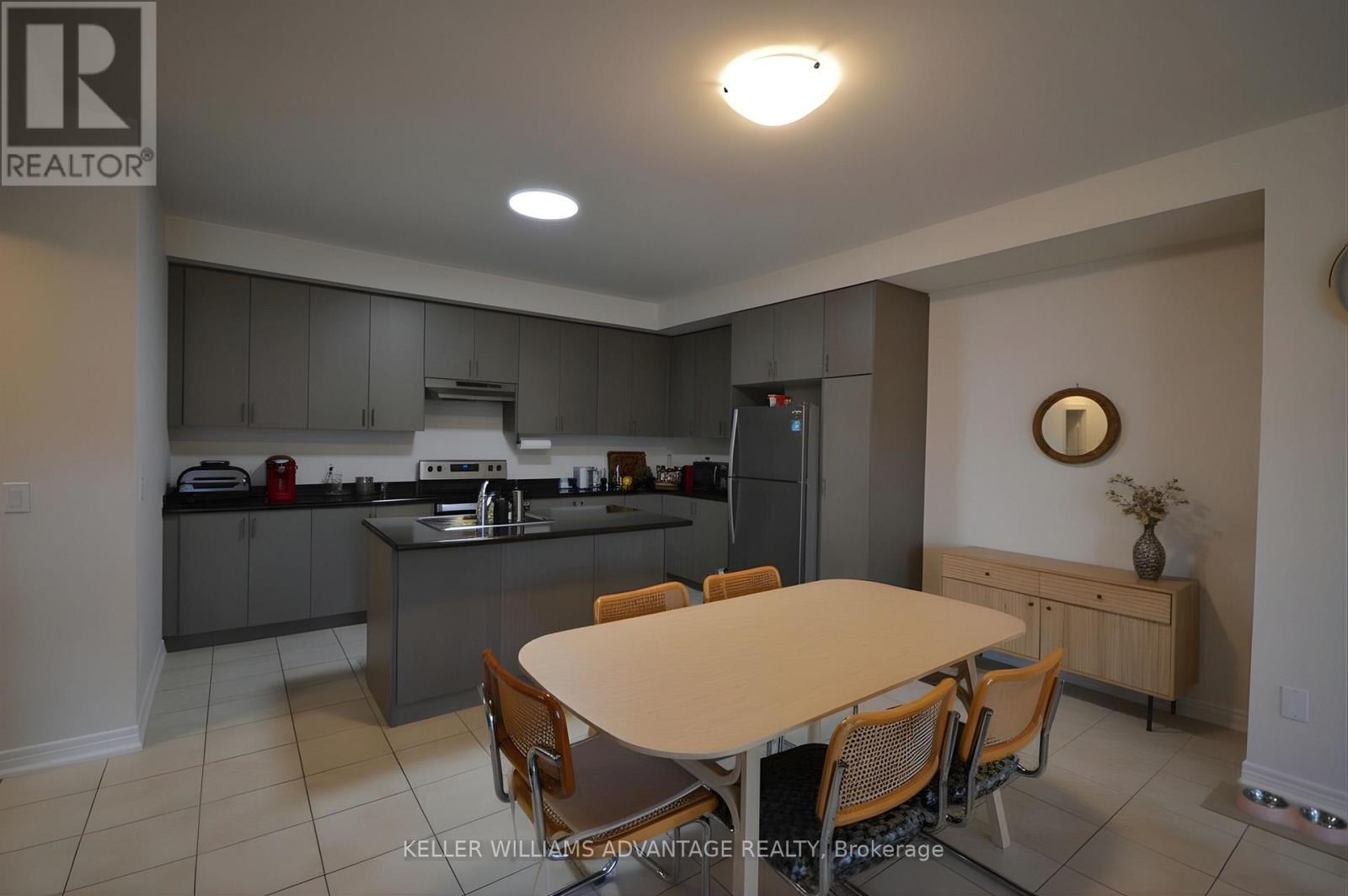 466 Silver Maple Road, Oakville, Ontario  L6H 3P5 - Photo 8 - W12895388