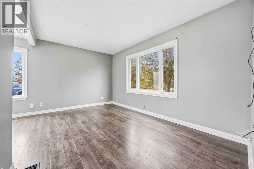 4421 Marthaville Road, Petrolia, Ontario  N0N 1R0 - Photo 14 - 26003152