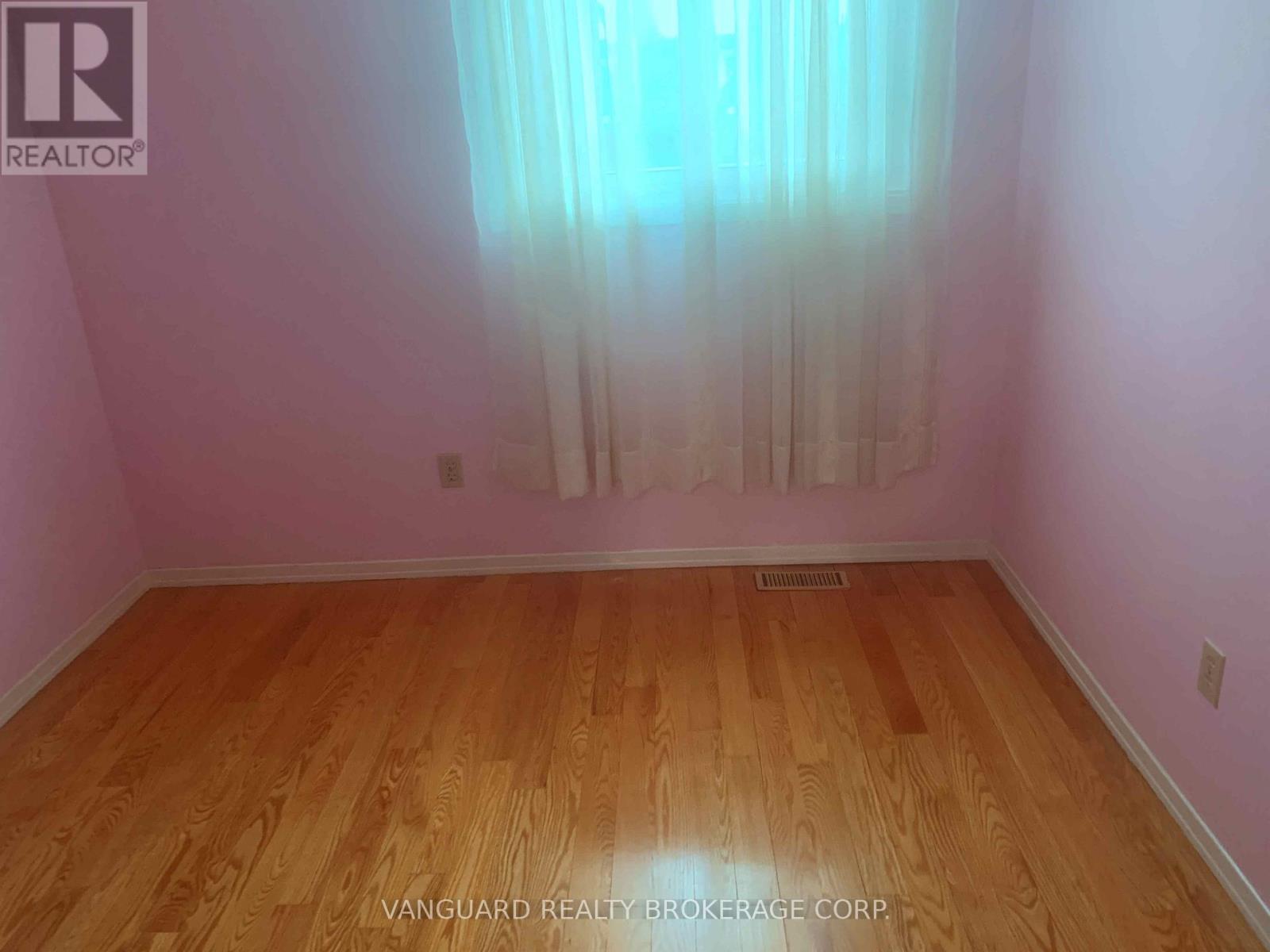 13 Bards Walkway, Toronto, Ontario  M2J 4T8 - Photo 14 - C12892210