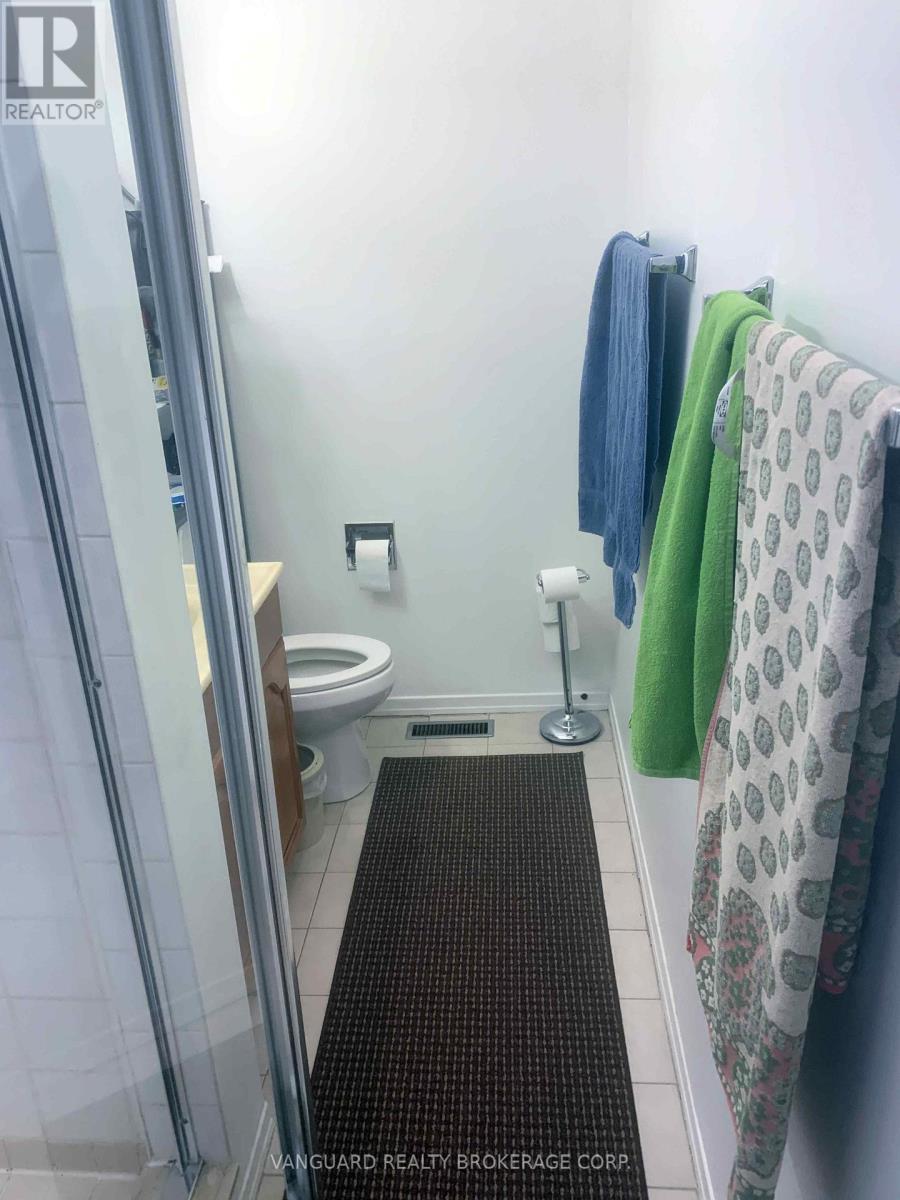 13 Bards Walkway, Toronto, Ontario  M2J 4T8 - Photo 16 - C12892210