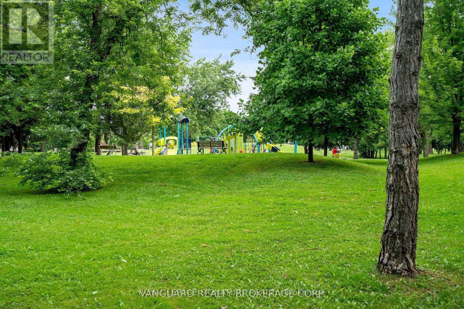 13 Bards Walkway, Toronto, Ontario  M2J 4T8 - Photo 22 - C12892210