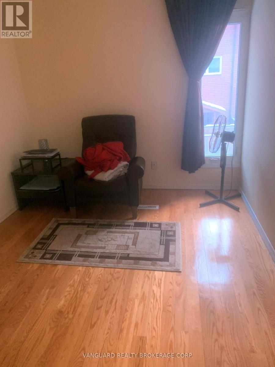 13 Bards Walkway, Toronto, Ontario  M2J 4T8 - Photo 7 - C12892210