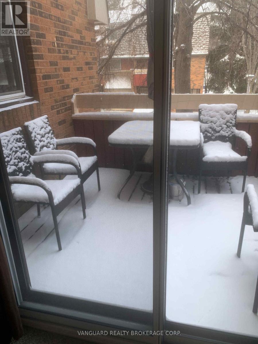 13 Bards Walkway, Toronto, Ontario  M2J 4T8 - Photo 5 - C12892210