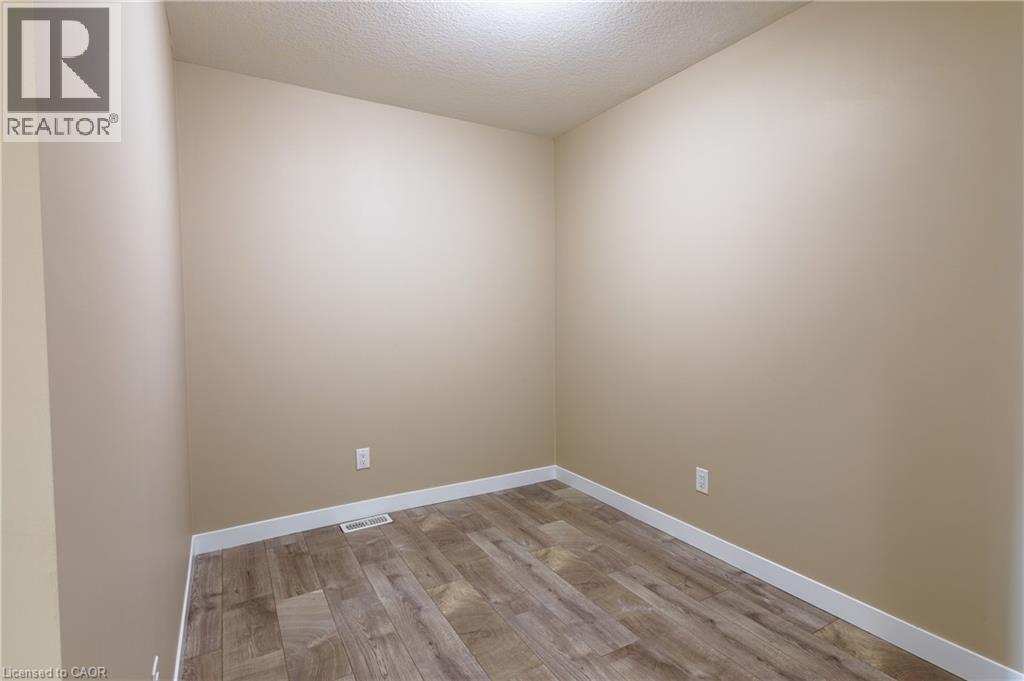 160 Rochefort Street Unit# B4, Kitchener, Ontario  N2R 0P5 - Photo 32 - 40813100