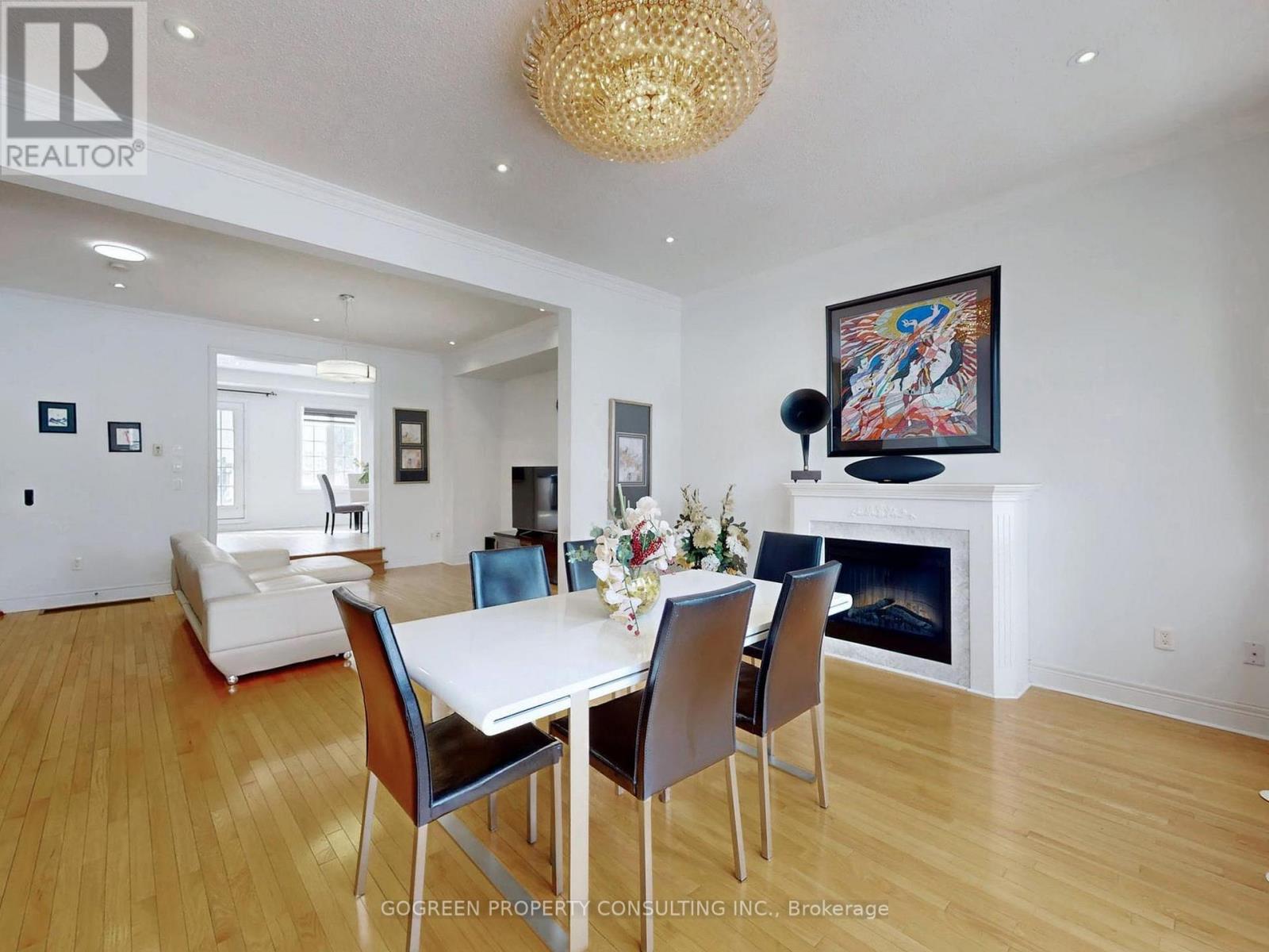 20 Bonnycastle Road, Markham, Ontario  L6G 0C2 - Photo 5 - N12870484